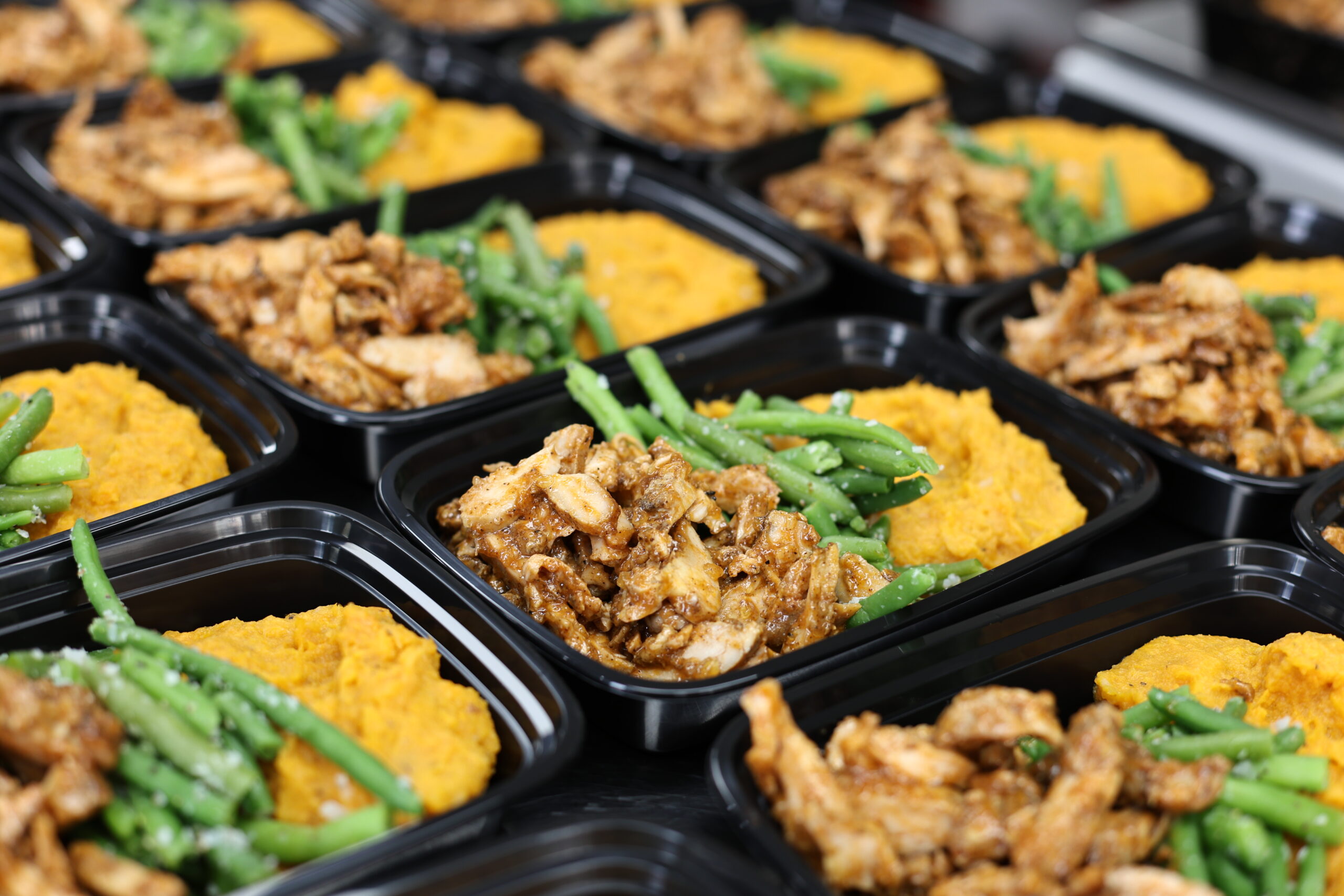 Smoked BBQ Chicken with Mashed Sweet Potatoes & Green Beans (G/F)